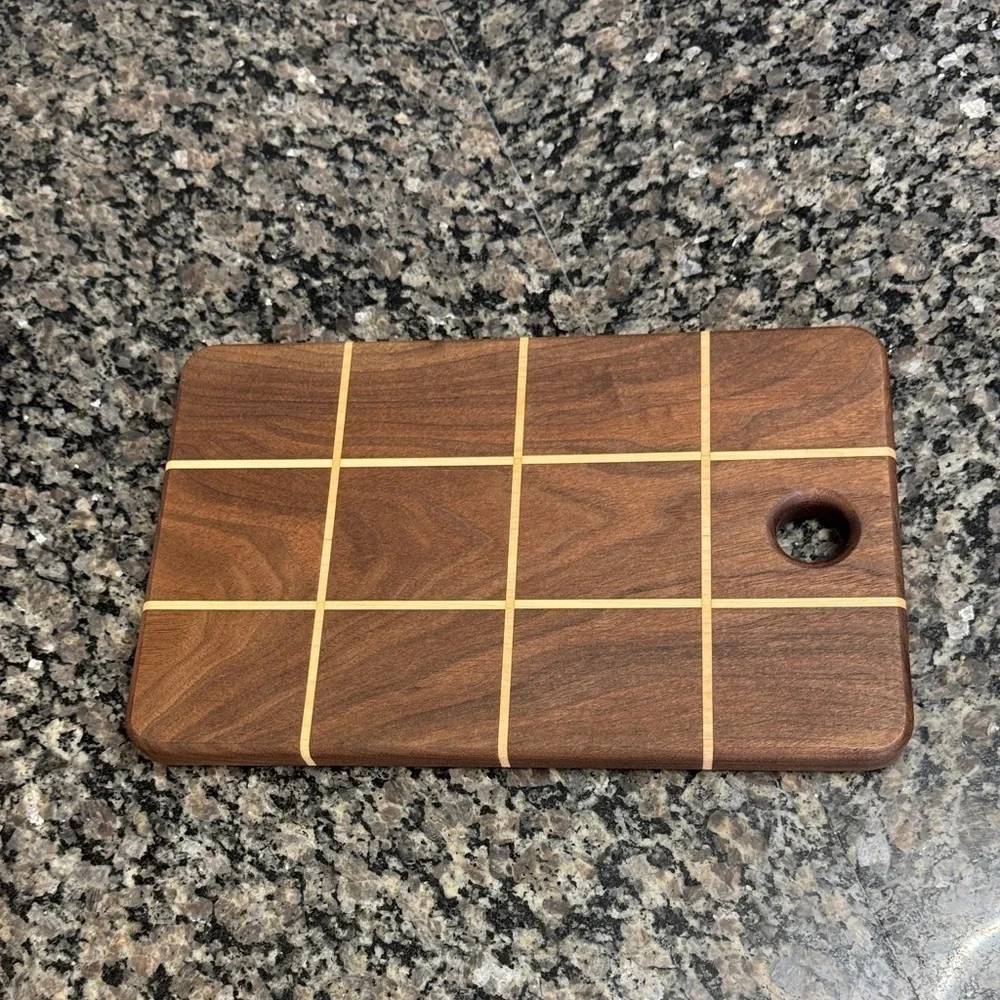 Checked Wooden Cutting Board with Grid Design NEW